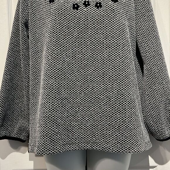 Karl Lagerfeld Paris Black/White 3/4 Sleeve Top Size XS (fits larger) - Picture 4 of 12